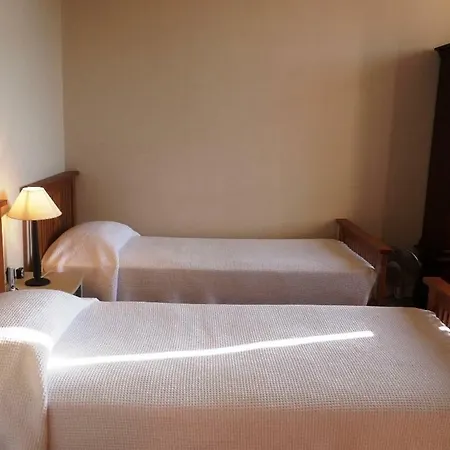 Charming 2 Bed With Balcony Located In Old Town Easy Walk To The Palais And Beaches 120 Cannes