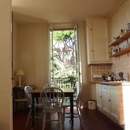 Appartamento Charming 2 Bed With Balcony Located In Old Town Easy Walk To The Palais And Beaches 120 *