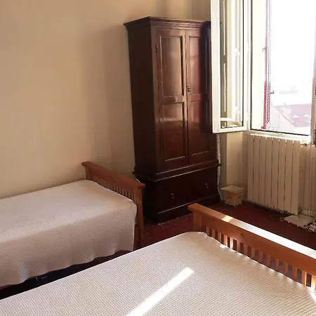 Appartamento Charming 2 Bed With Balcony Located In Old Town Easy Walk To The Palais And Beaches 120