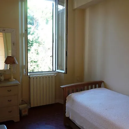 Old Town Charming Balcony Apartment *
