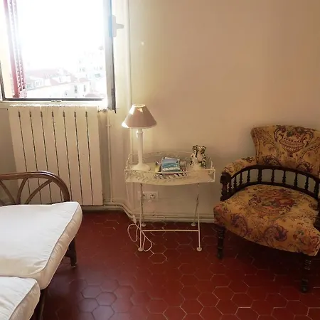 Appartamento Charming 2 Bed With Balcony Located In Old Town Easy Walk To The Palais And Beaches 120 *