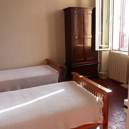 Appartamento Charming 2 Bed With Balcony Located In Old Town Easy Walk To The Palais And Beaches 120